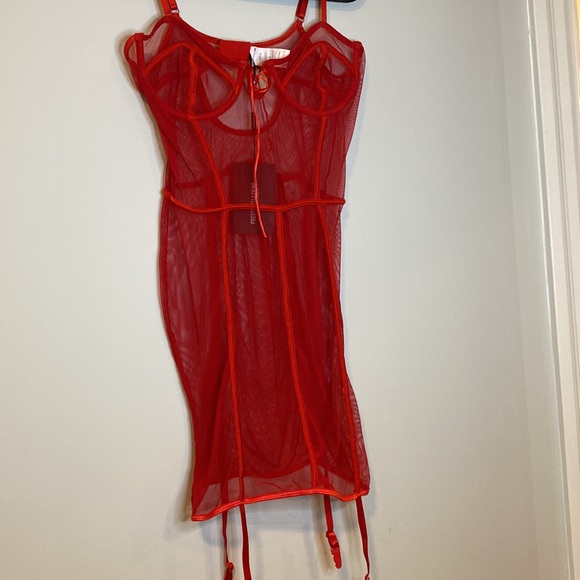 Red Mesh Underwire Lingerie - Picture 2 of 5